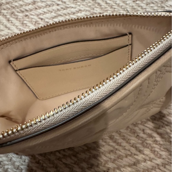 NWOT TORY BURCH Fleming Soft Wristlet In New Cream - Picture 5 of 6